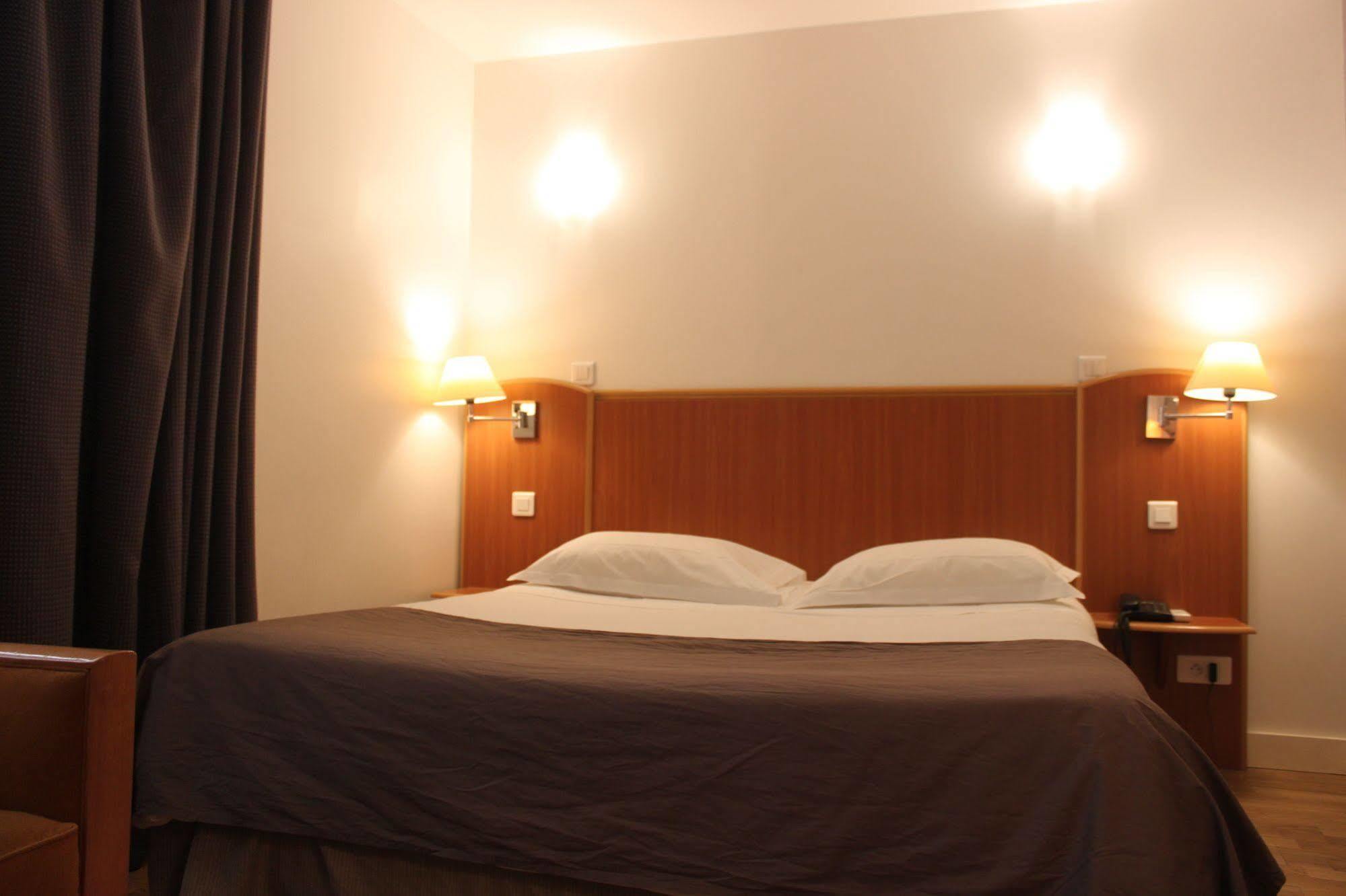 Hotel Metropolitain Parijs Buitenkant foto